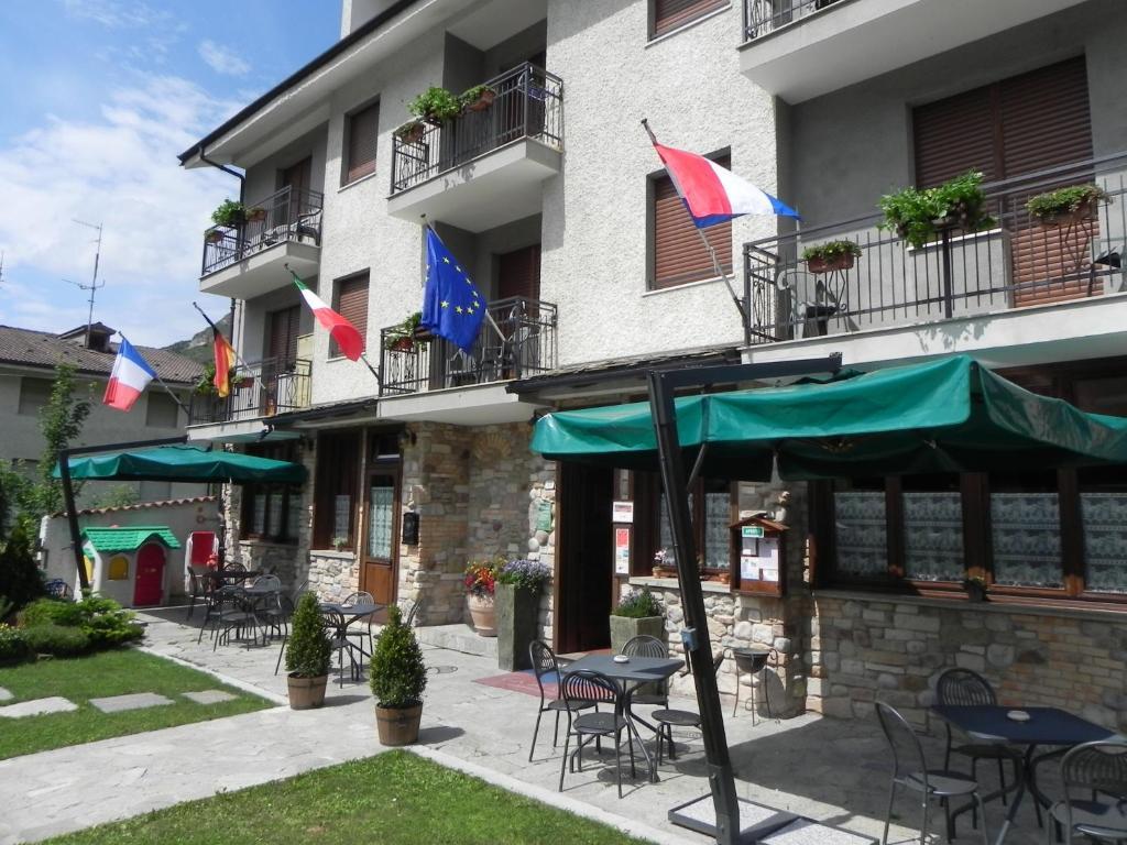 Hotel Trois Etoiles Entracque Exteriér fotografie