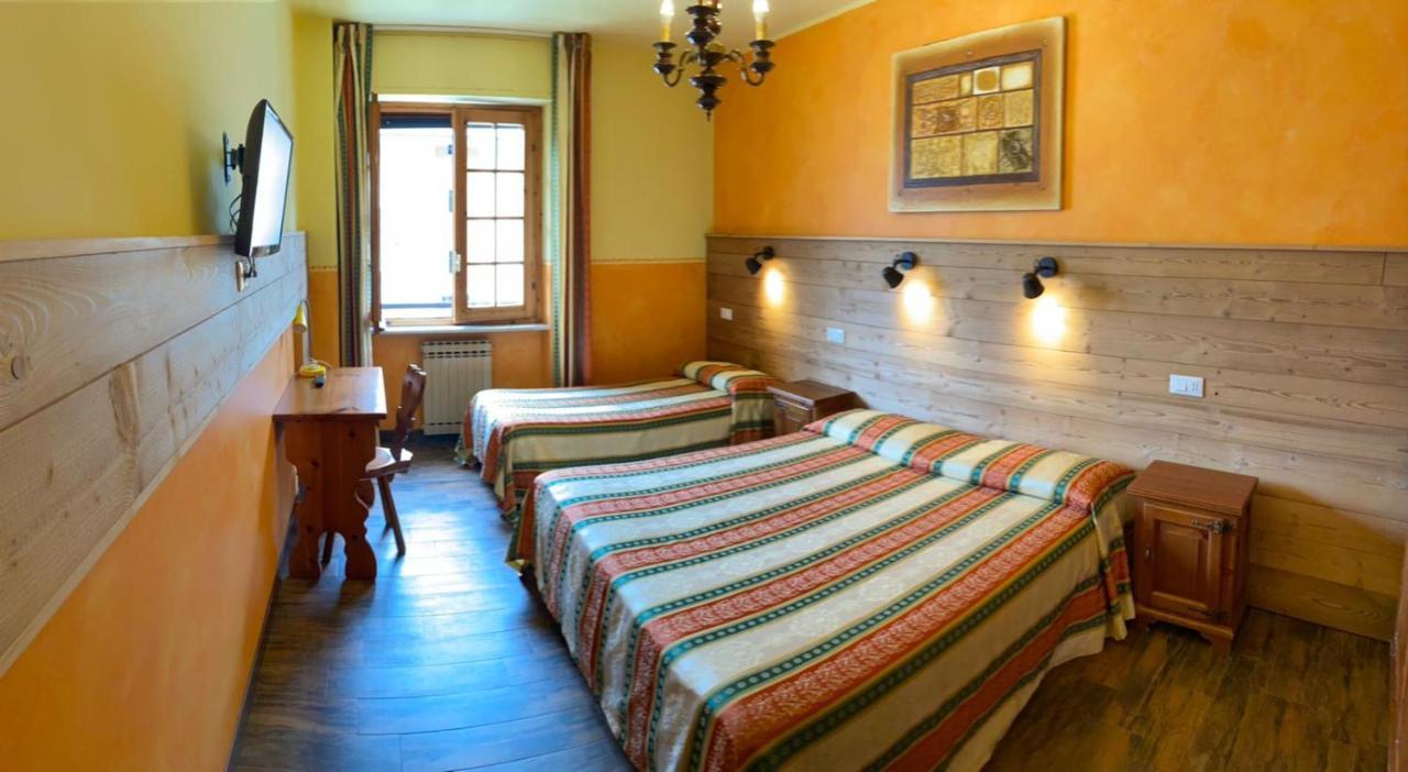 Hotel Trois Etoiles Entracque Exteriér fotografie